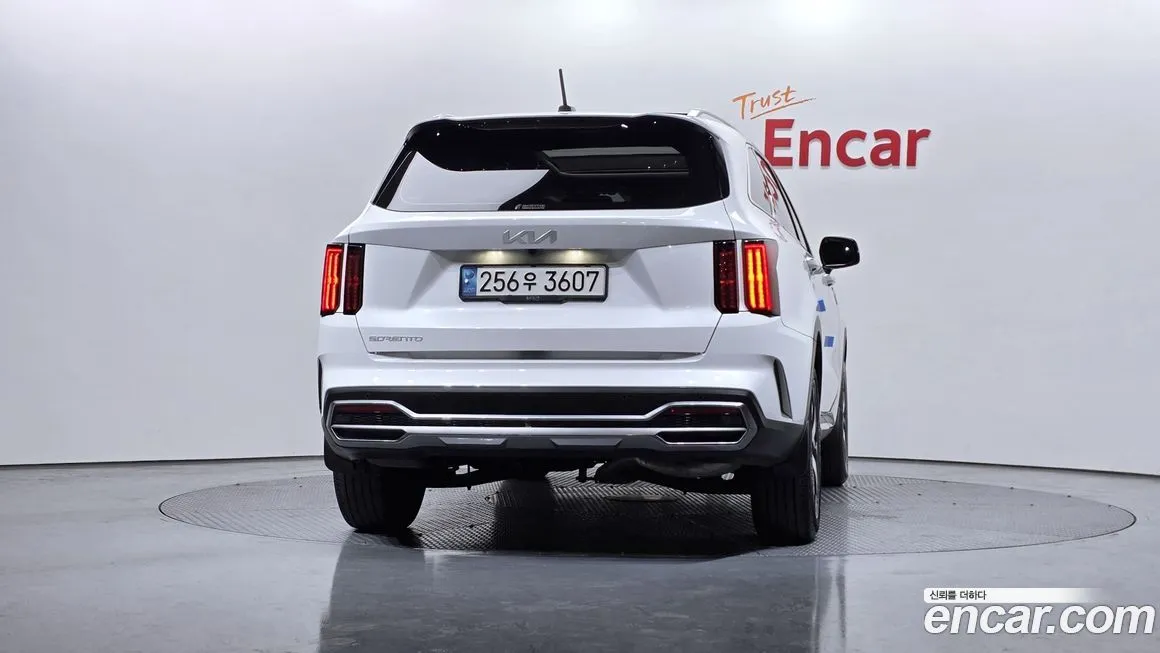 Kia Sorento — фото 7