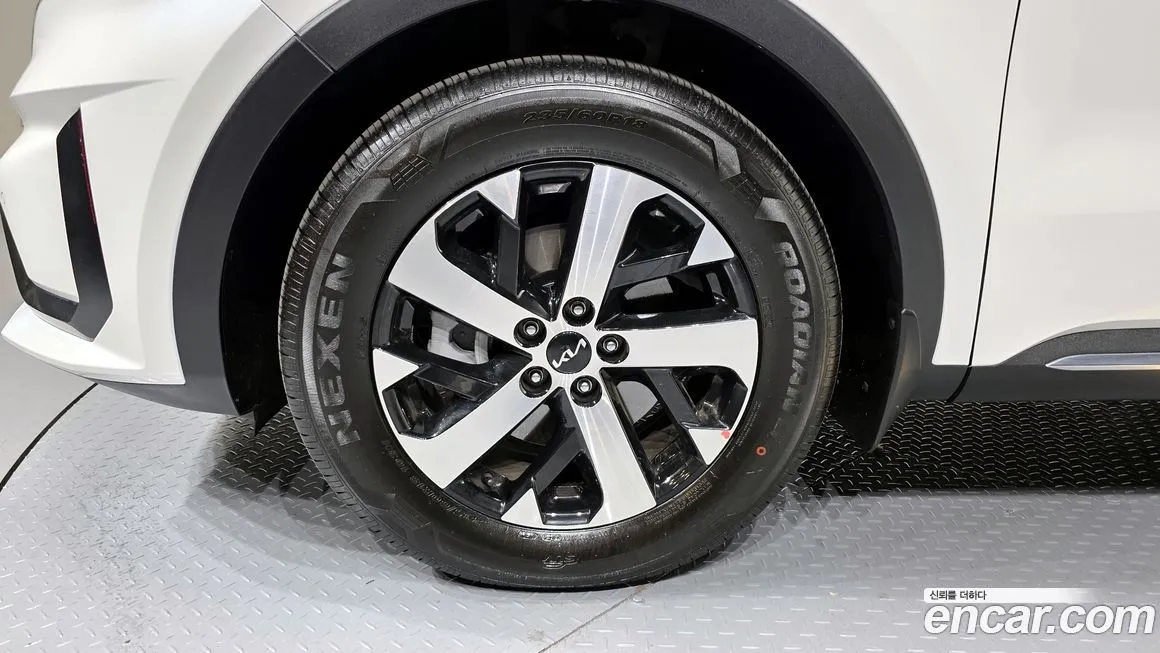 Kia Sorento — фото 6