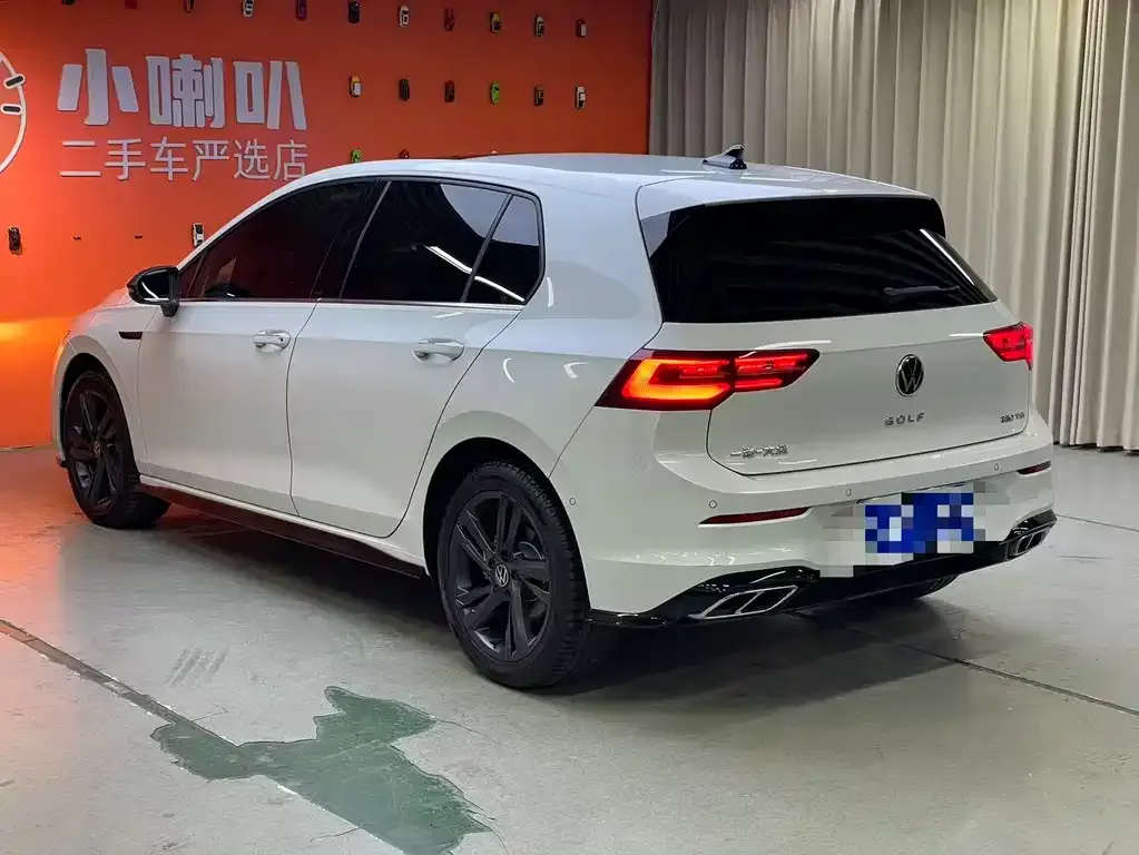 Volkswagen Golf 2024 из CN, фото 9