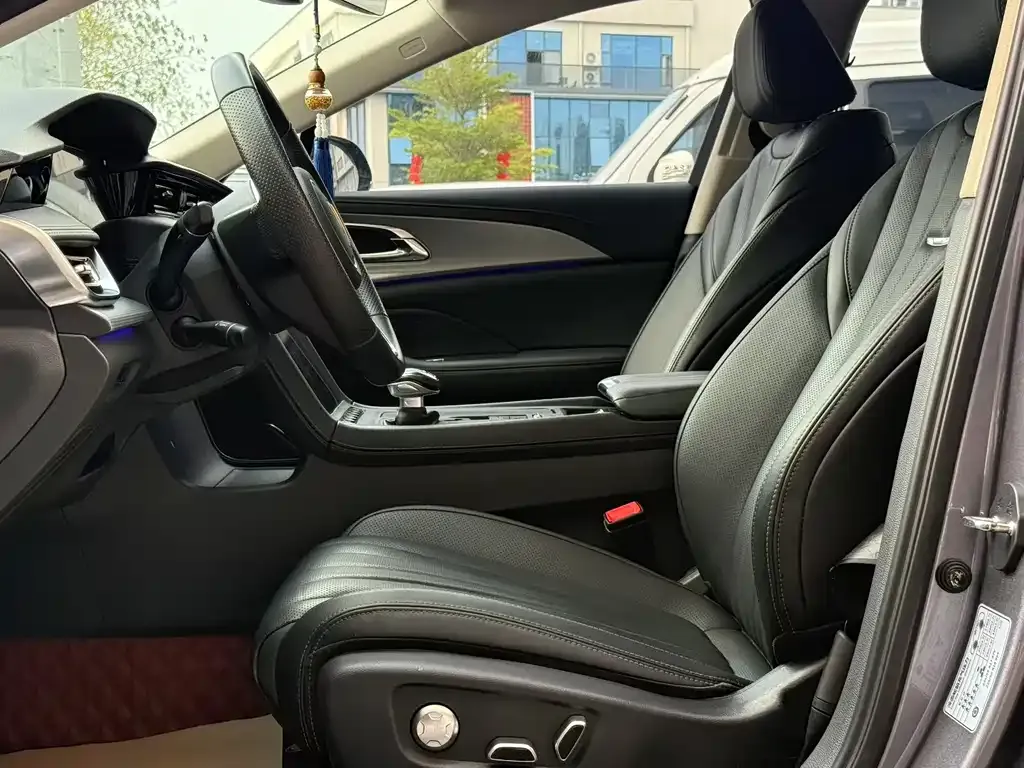 Hongqi H5 2023 из CN, фото 2
