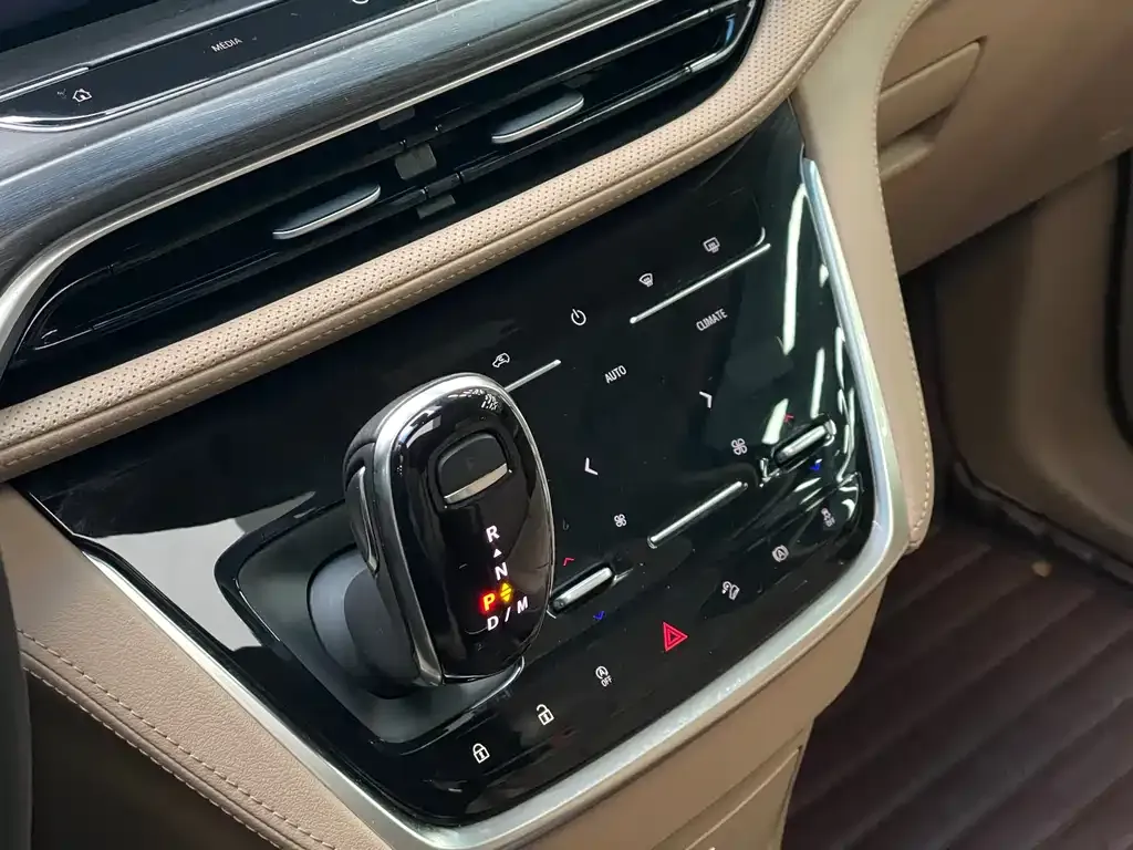 Buick GL8 2021 из CN, фото 7