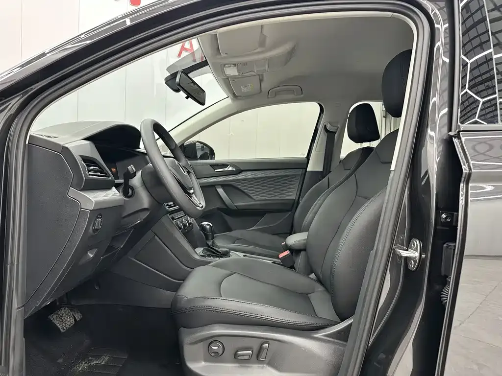 Volkswagen Tharu 2022 из CN, фото 8
