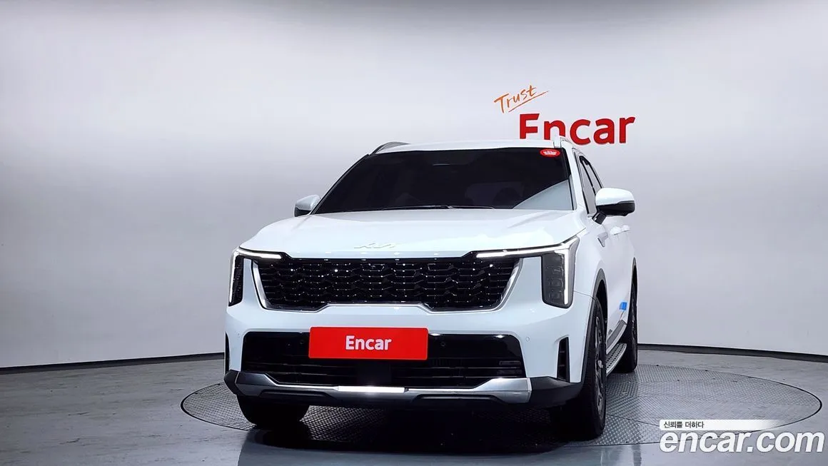Kia Sorento — фото 7