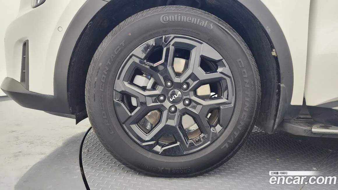 Kia Sorento — фото 8
