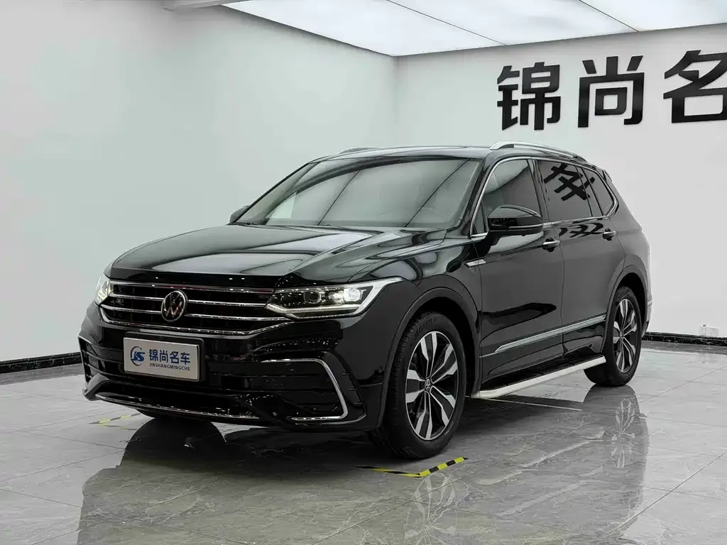 Volkswagen Tiguan L — фото 5