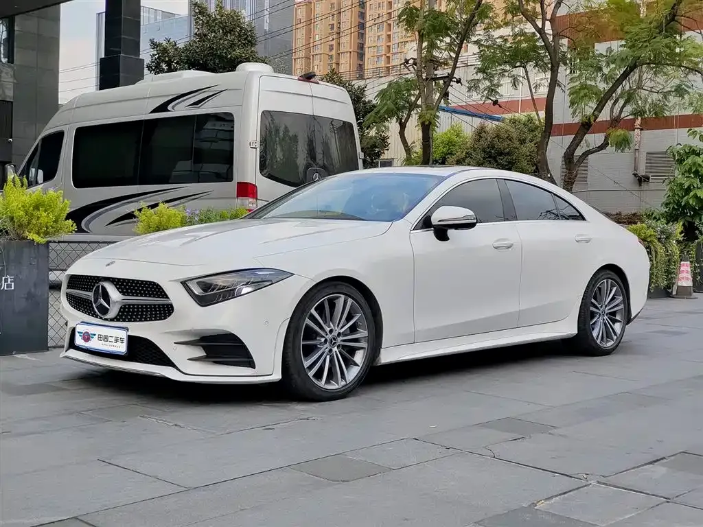 Mercedes-Benz CLS
