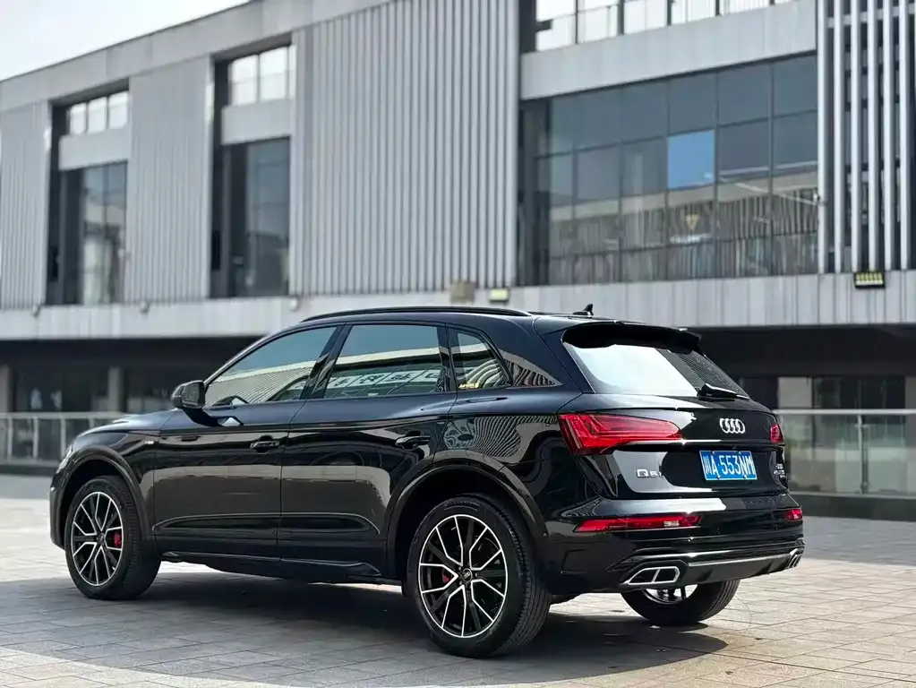 Audi Q5L — фото 2