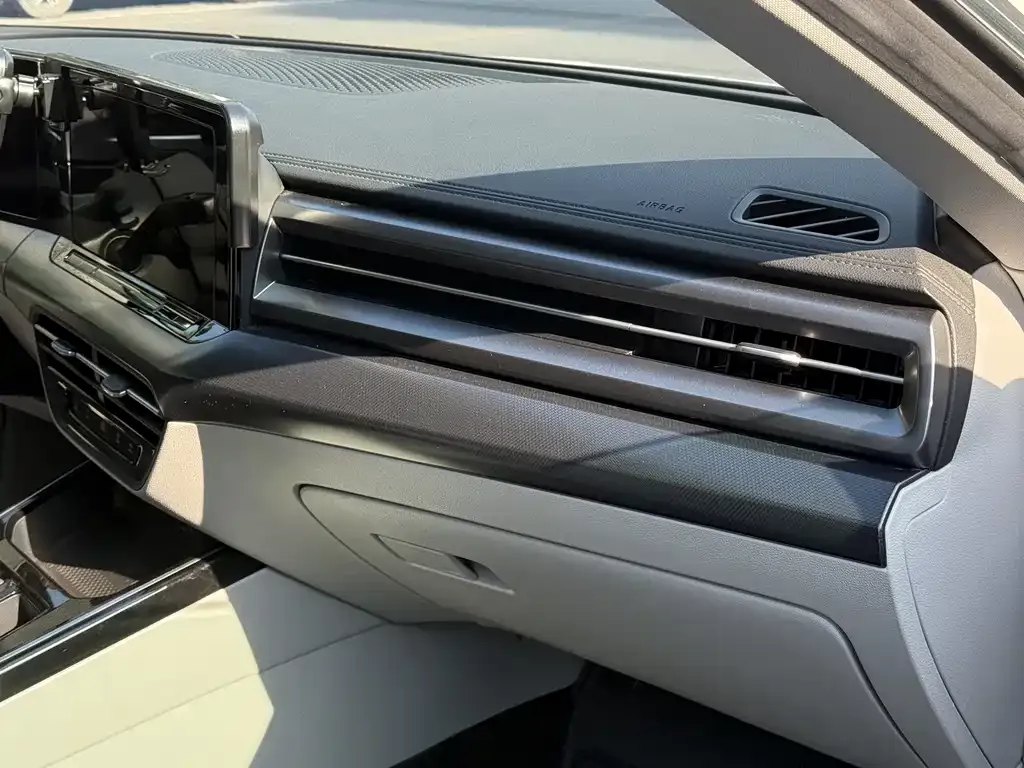 Volkswagen Lamando 2023 из CN, фото 4