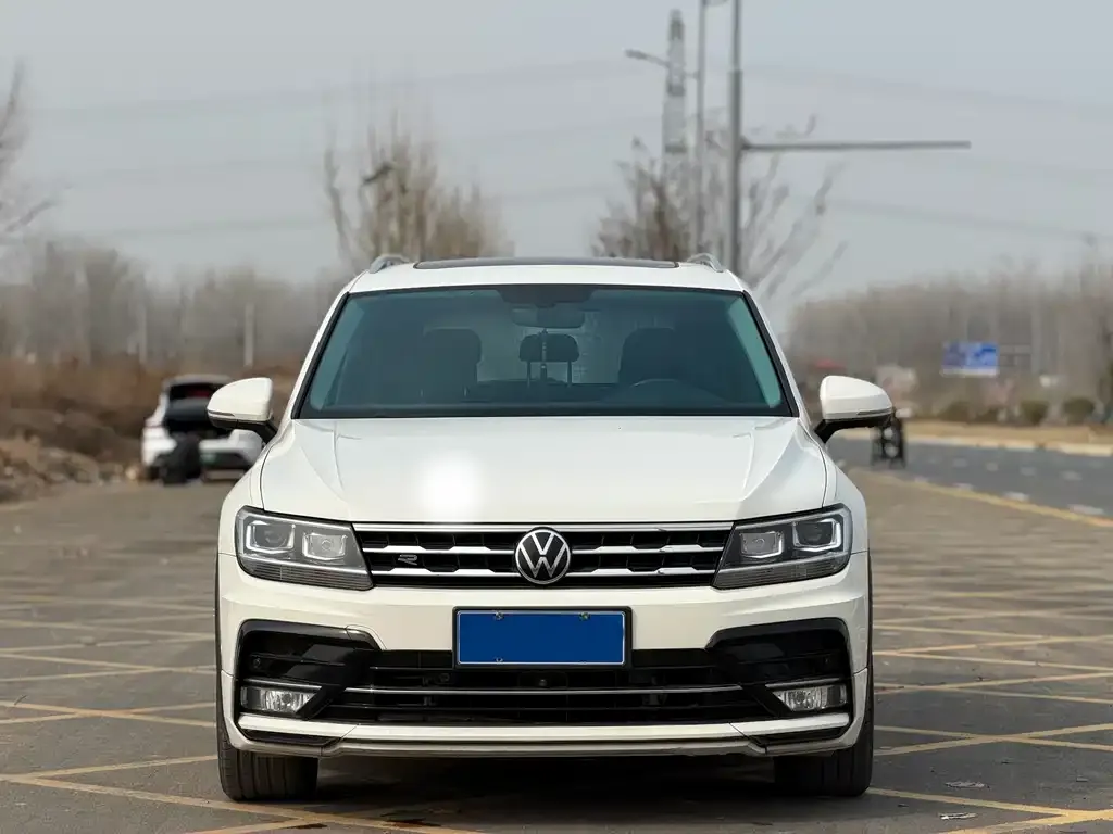 Volkswagen Tiguan L 2021 из CN, фото 8