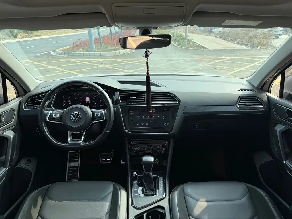 Volkswagen Tiguan L 2021 из CN, фото 7