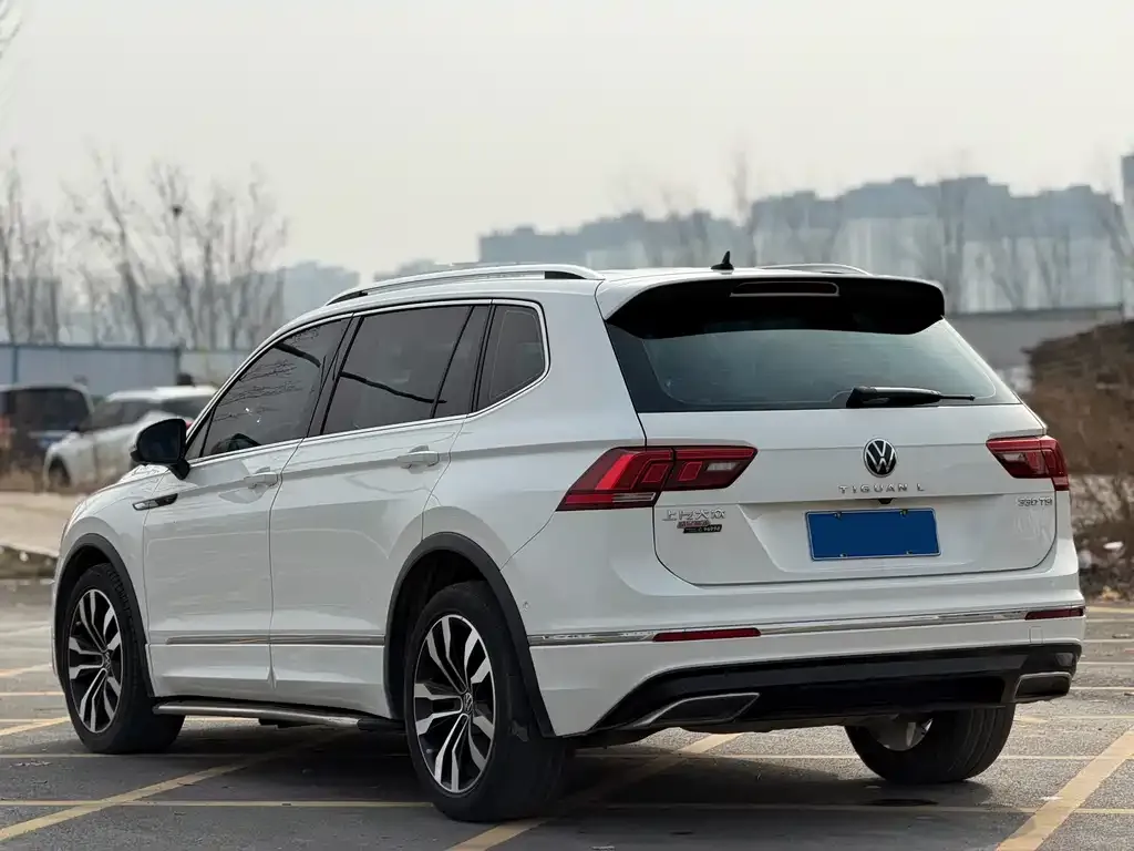 Volkswagen Tiguan L 2021 из CN, фото 4