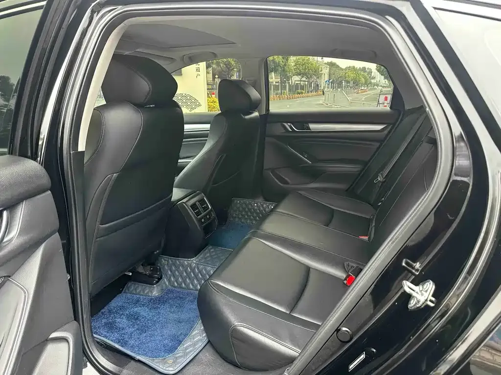 Honda Accord 2023 из CN, фото 10