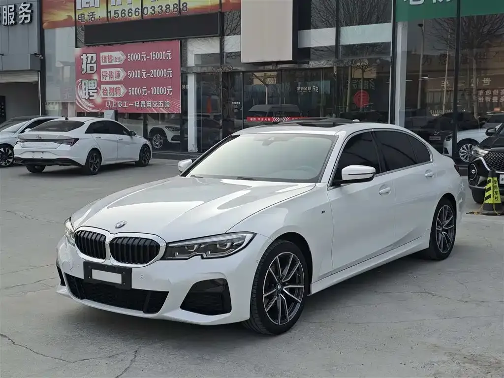 BMW 3 Series 2022 из CN, фото 1
