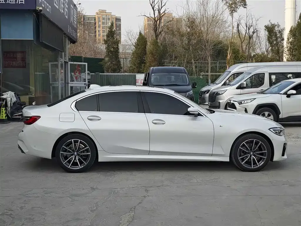 BMW 3 Series 2022 из CN, фото 8