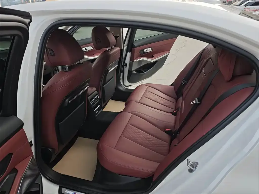 BMW 3 Series 2022 из CN, фото 5
