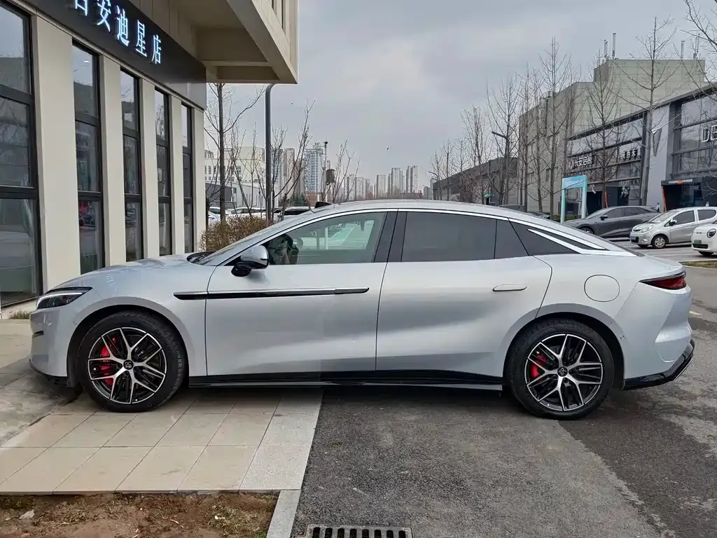 BYD Han L 2025 из CN, фото 9