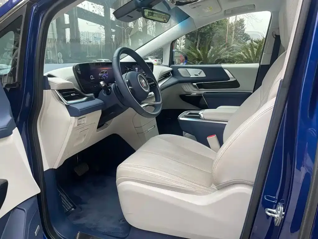 Buick Century 2023 из CN, фото 2