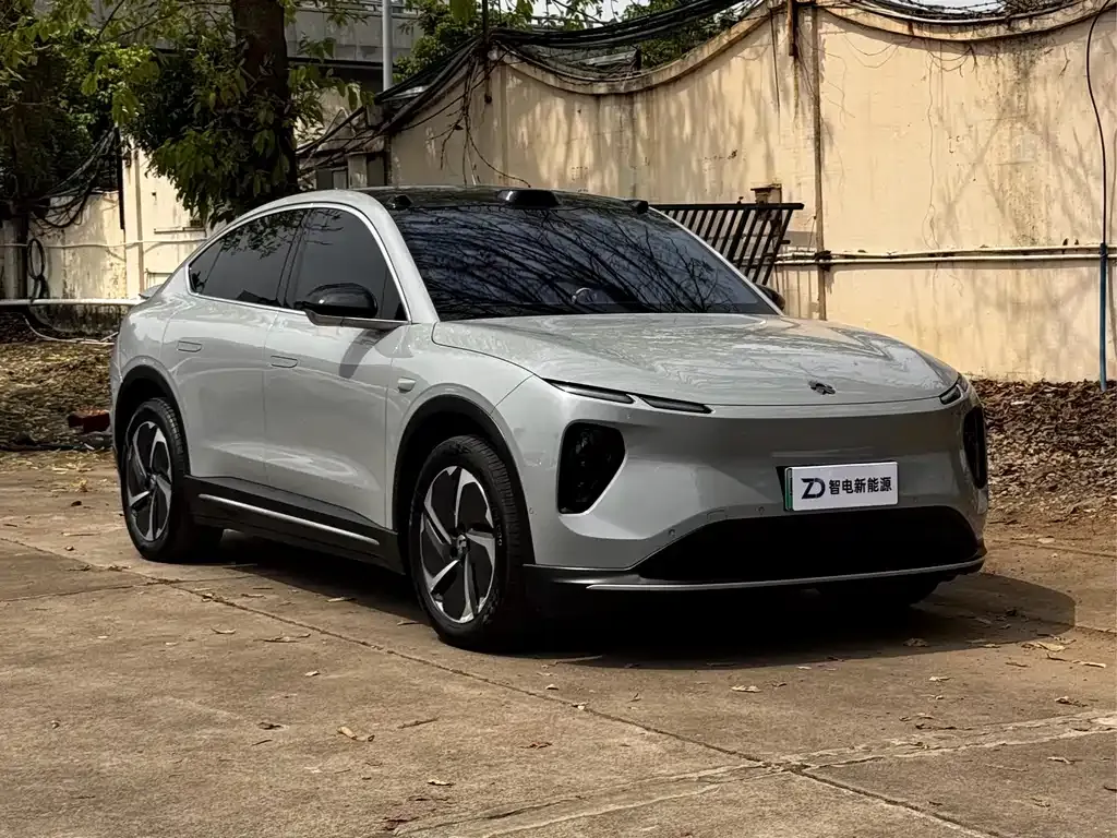 NIO EC6 — фото 10