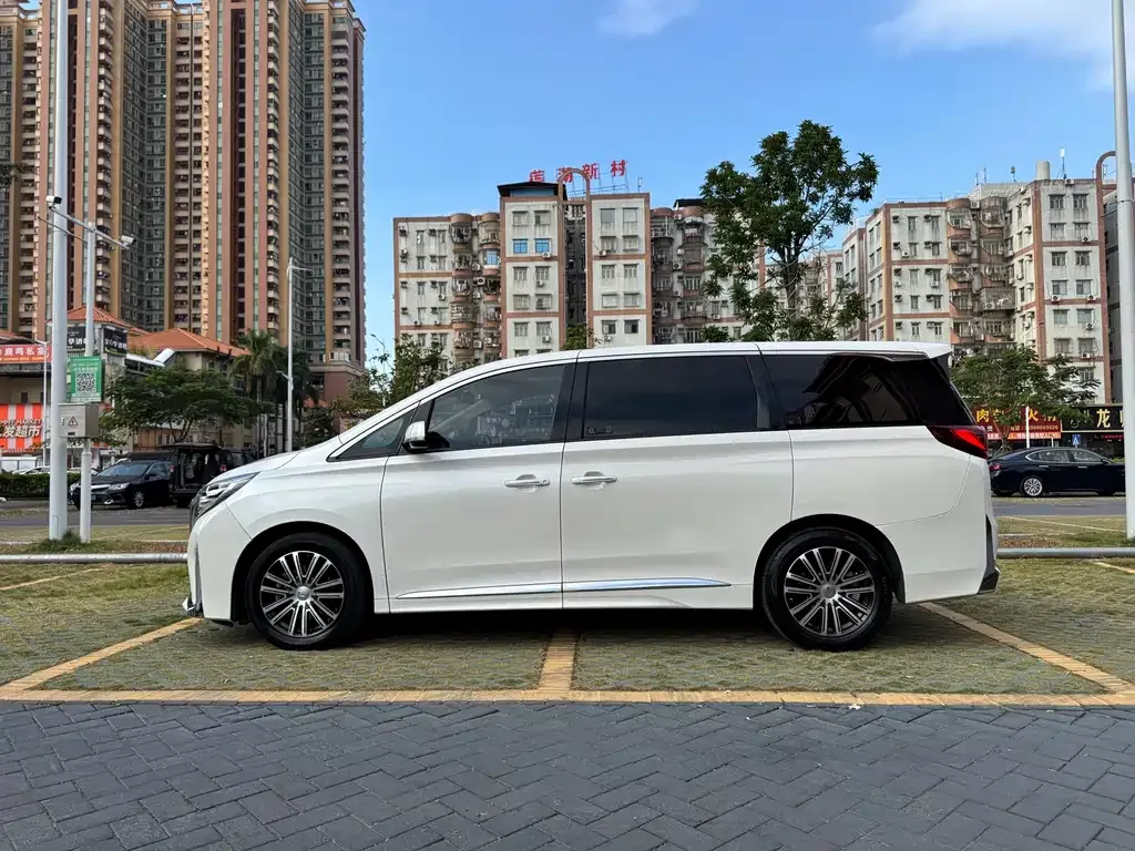 GAC Motor Trumpchi M8 — фото 7