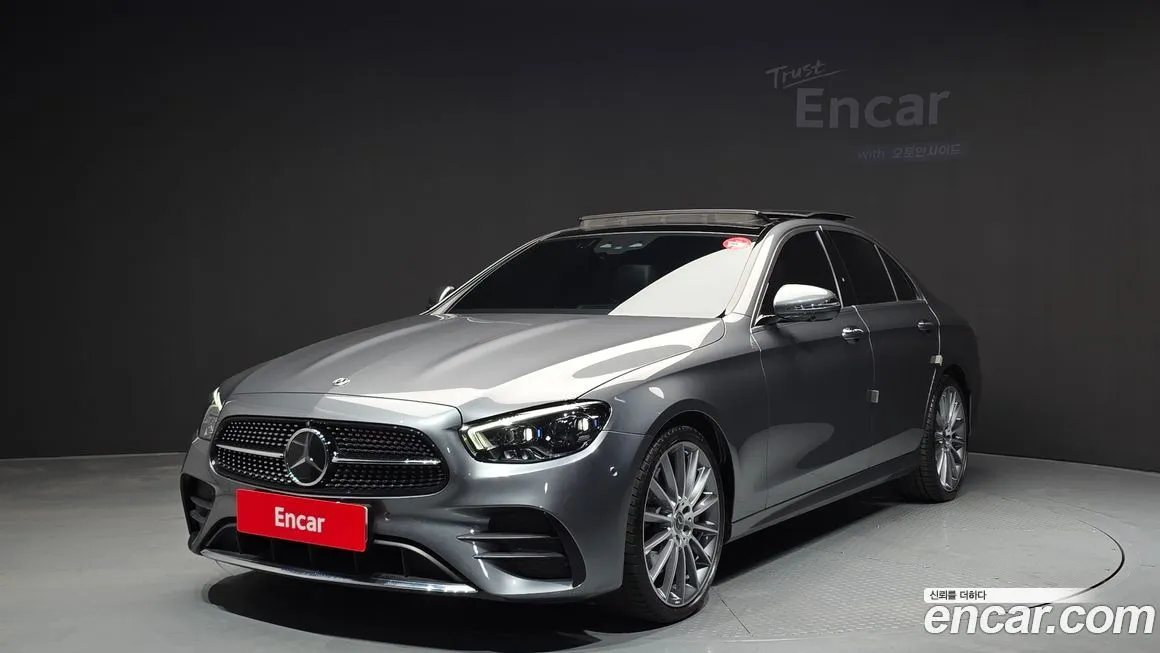 Mercedes-Benz E-Class — фото 1