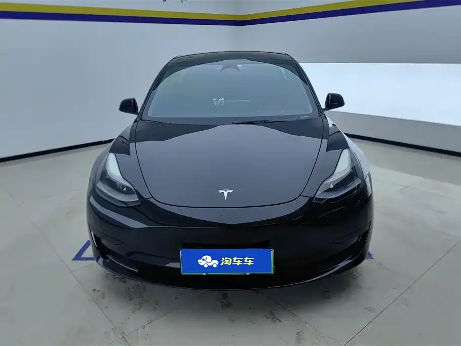 Tesla Model 3 — фото 3