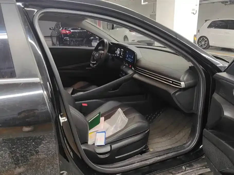 Hyundai Elantra 2021 из CN, фото 10