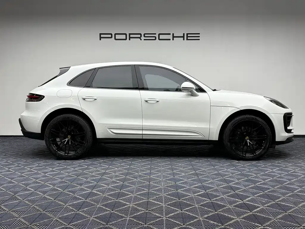 Porsche Macan — фото 8