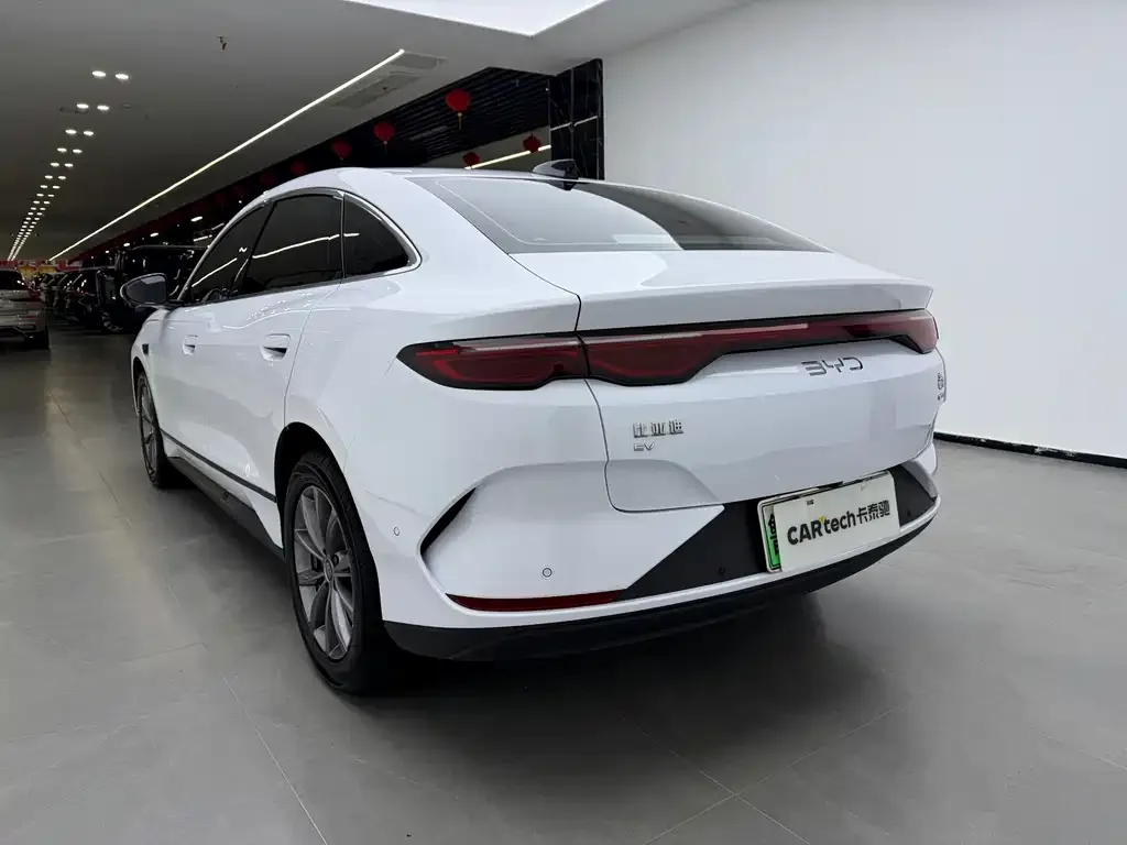BYD Qin L — фото 9