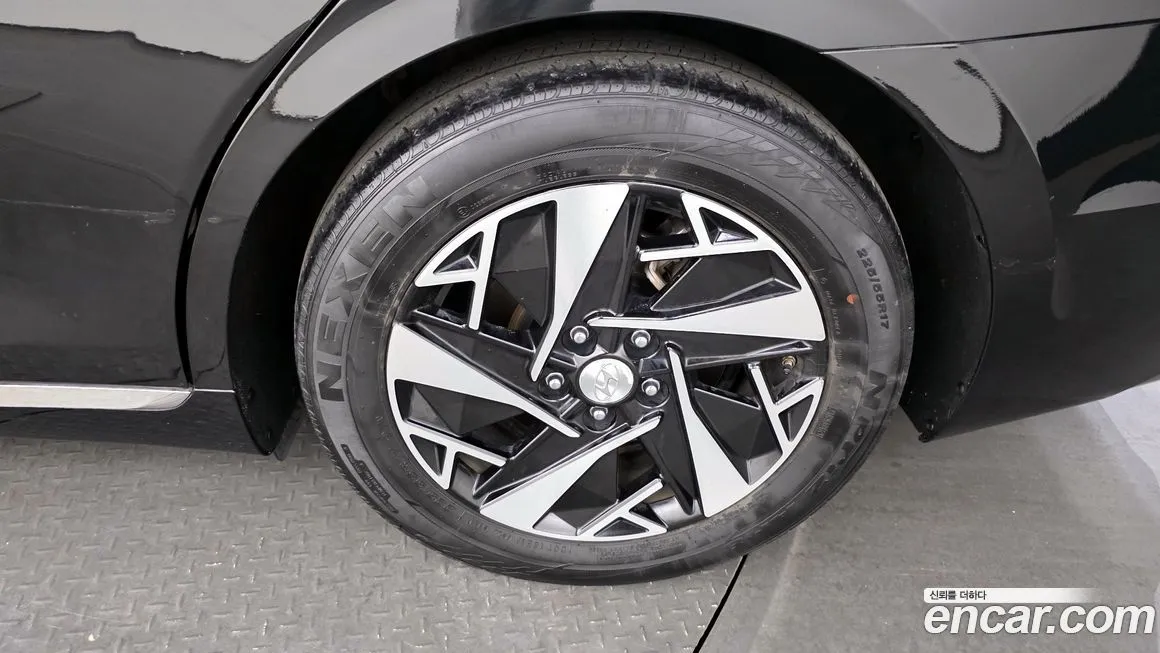 Hyundai Grandeur 2023 из KR, фото 3