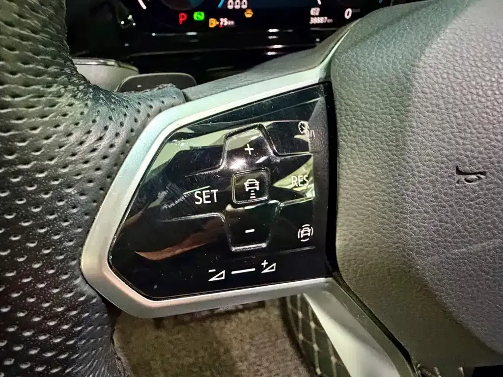Volkswagen Golf 2021 из CN, фото 9