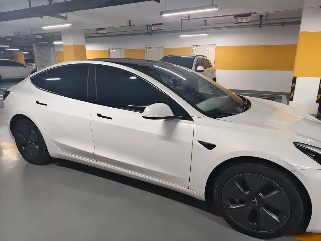 Tesla Model 3 — фото 5