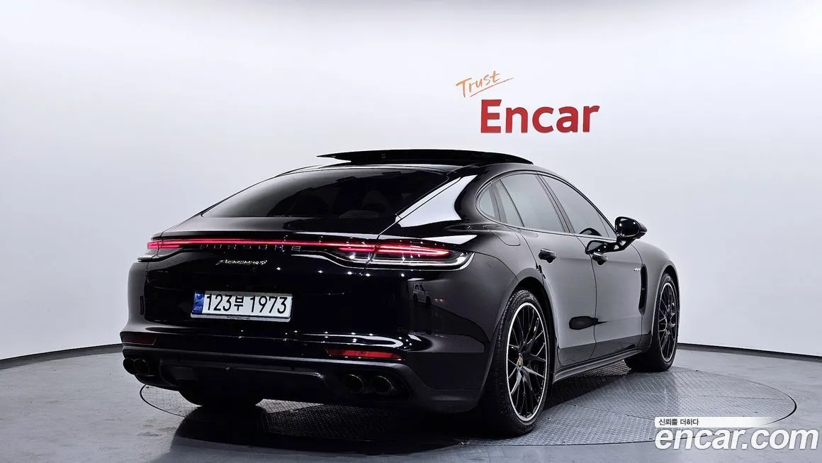 Porsche Panamera 2021 из KR, фото 2