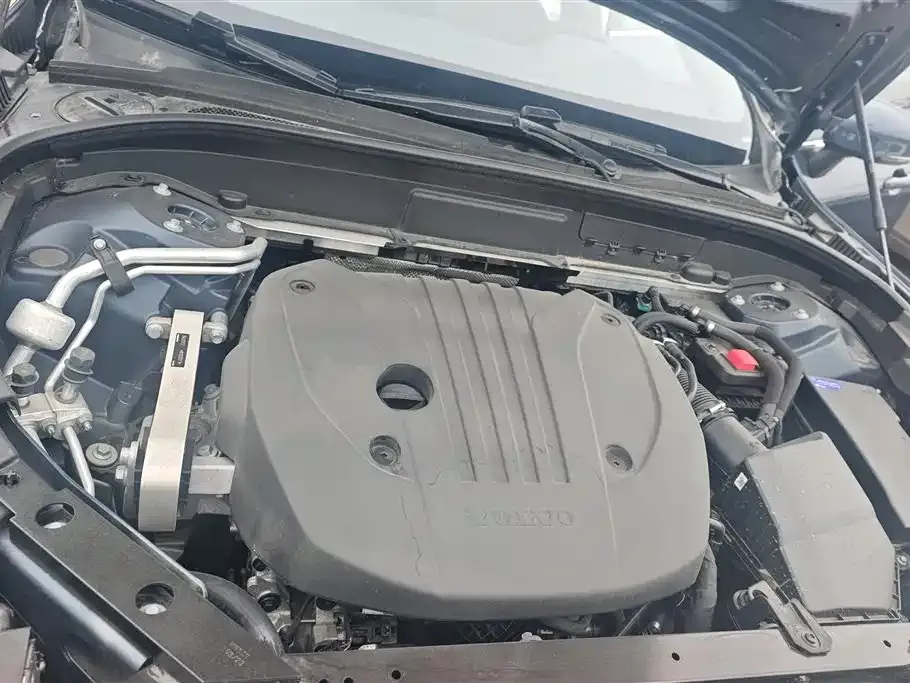 Volvo XC60 2024 из CN, фото 8