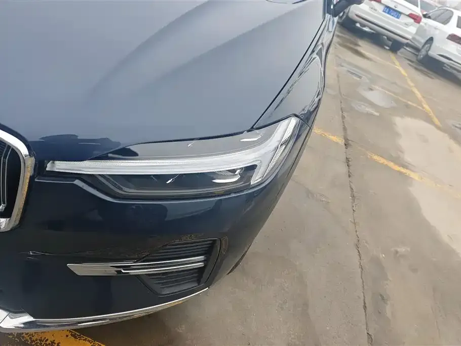 Volvo XC60 2024 из CN, фото 3