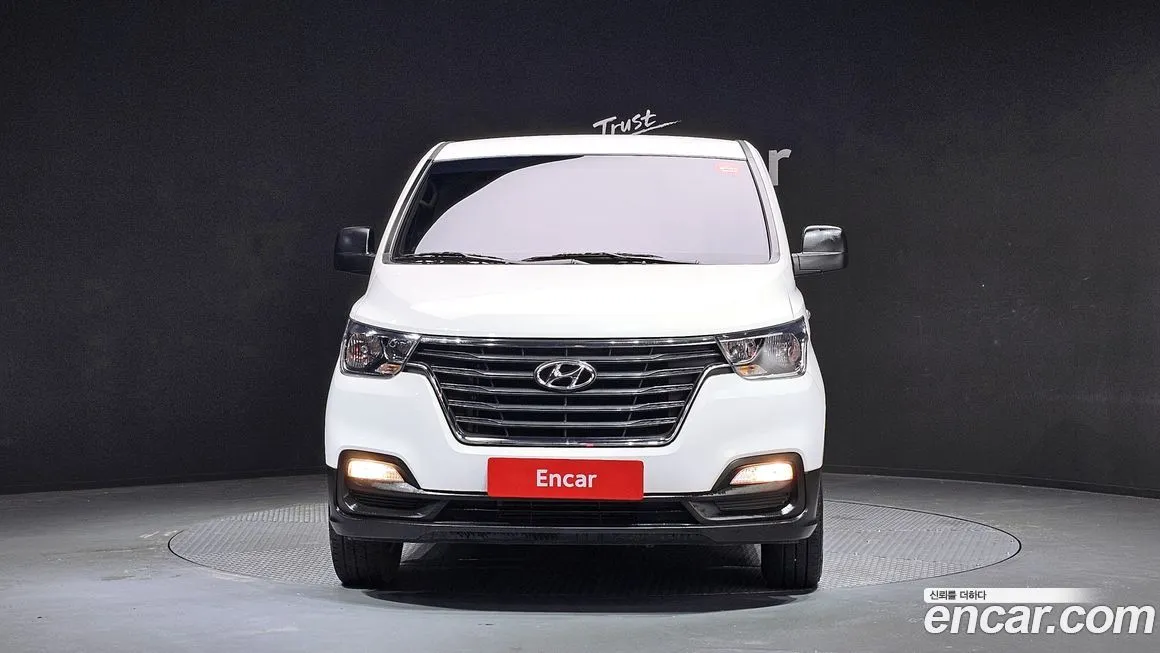 Hyundai Starex — фото 7