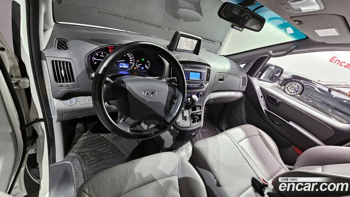 Hyundai Starex — фото 10
