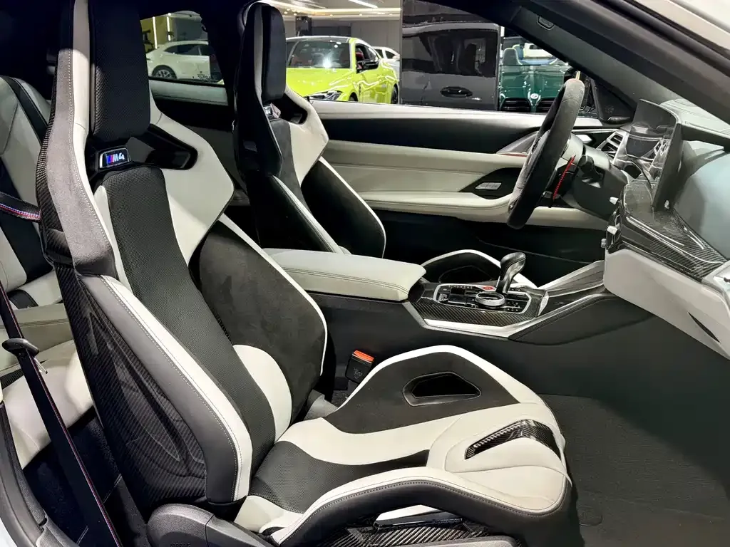 BMW M4 2025 из CN, фото 2