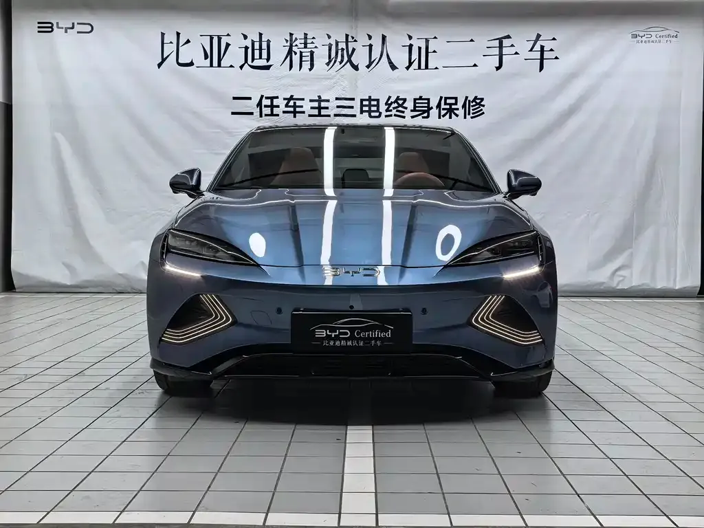 BYD Seal — фото 10