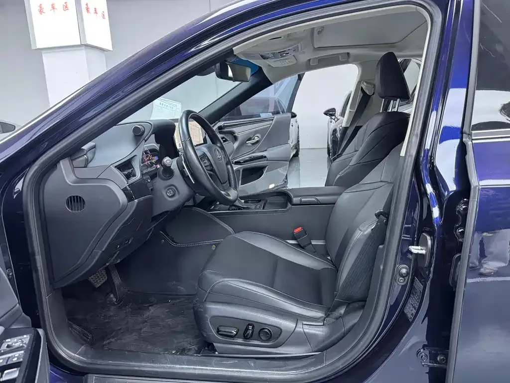 Lexus ES 2023 из CN, фото 10