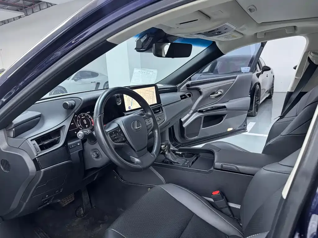 Lexus ES 2023 из CN, фото 5