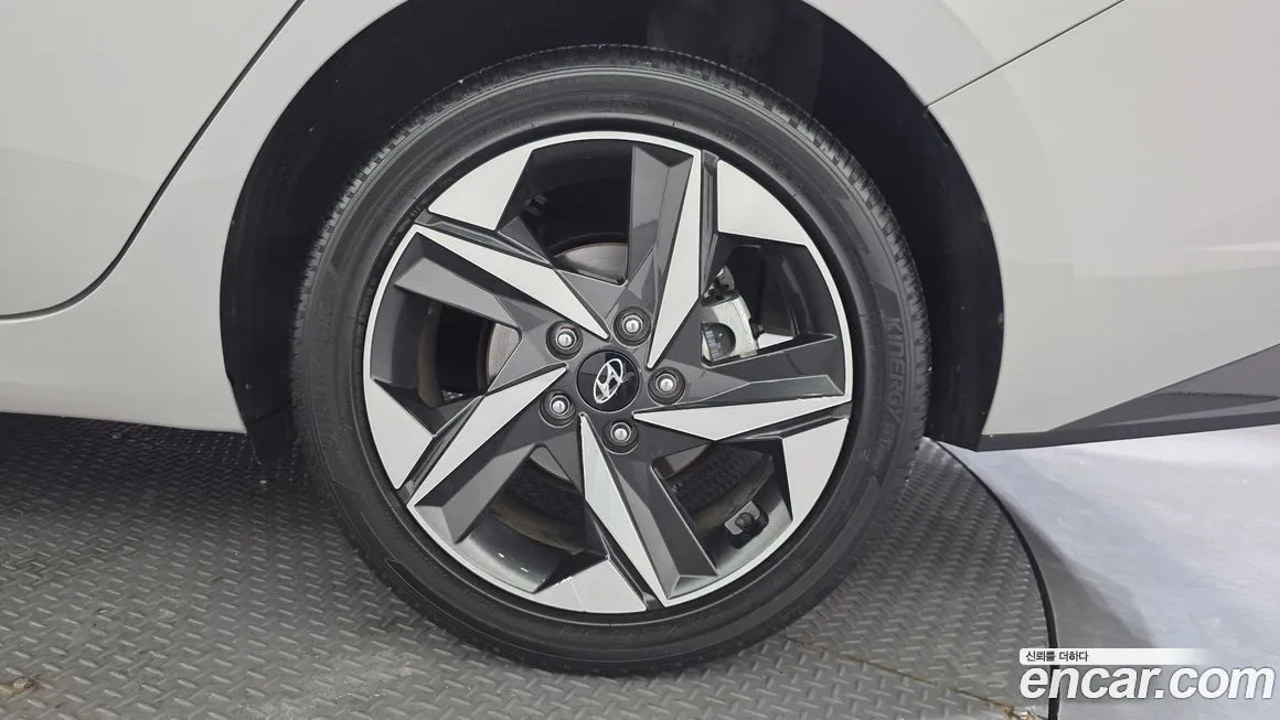 Hyundai AVANTE — фото 6