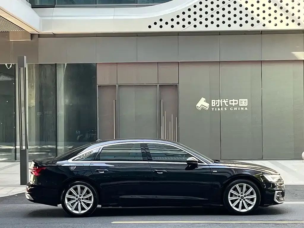 Audi A6L — фото 5