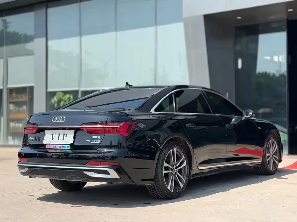 Audi A6L 2024 из CN, фото 6