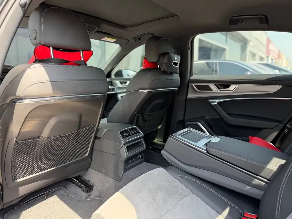 Audi A6L 2024 из CN, фото 5