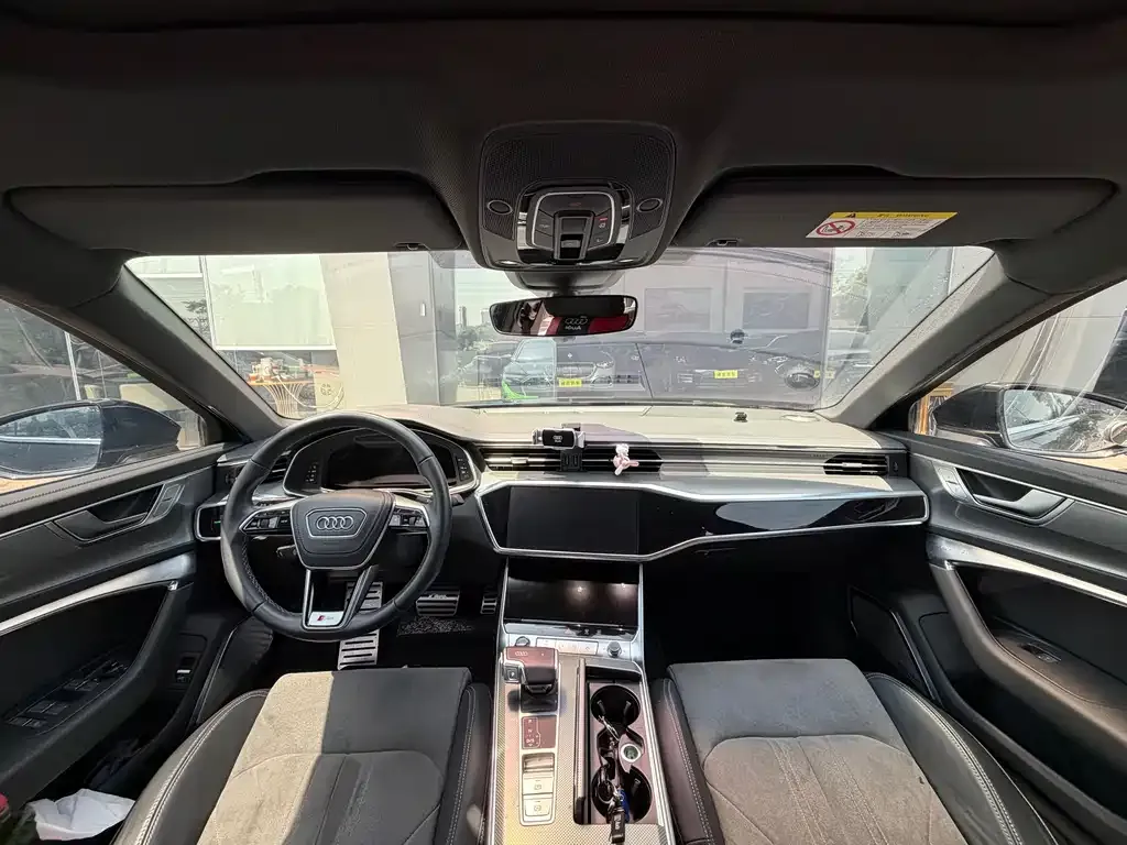 Audi A6L 2024 из CN, фото 3