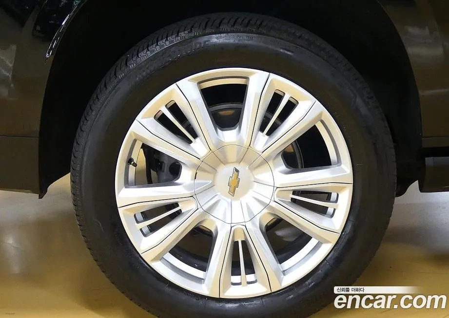 Chevrolet Surburban 2021 из KR, фото 7