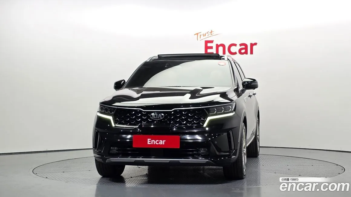 Kia Sorento — фото 10
