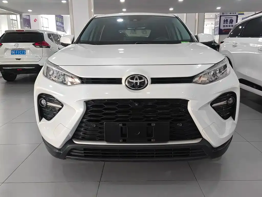 Toyota Wildlander — фото 8