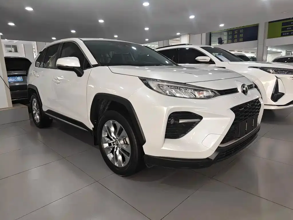 Toyota Wildlander — фото 10