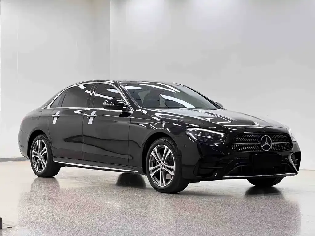 Mercedes-Benz E-Class — фото 5